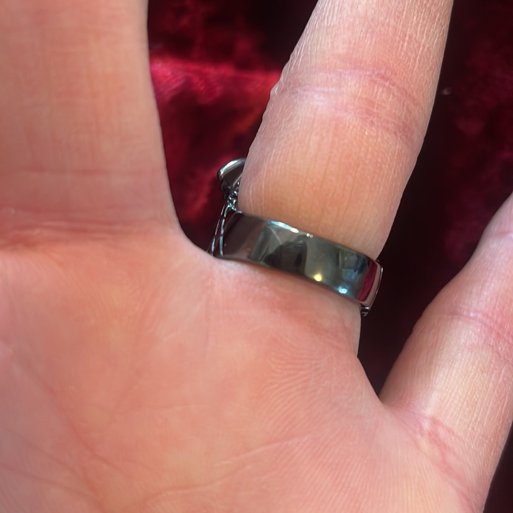 Rhinestone turtle ring 🐢 - Picture 4 of 6